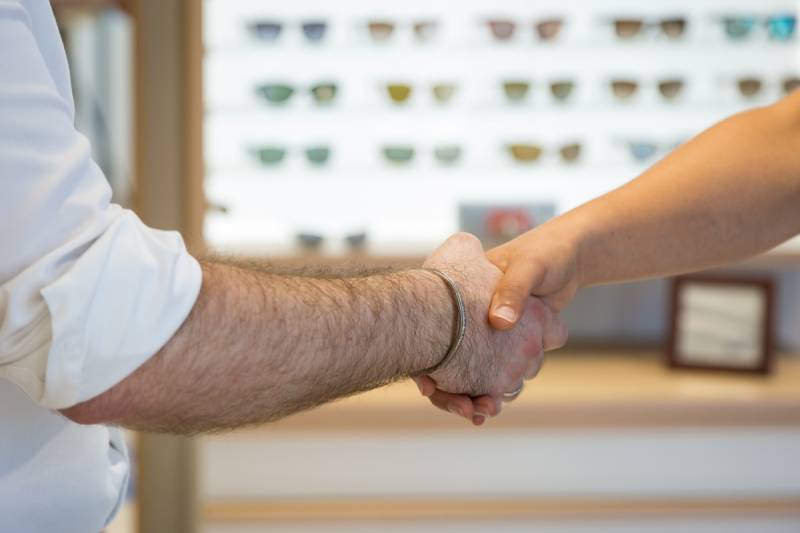 Poignée de mains Atol Bordeaux Lac