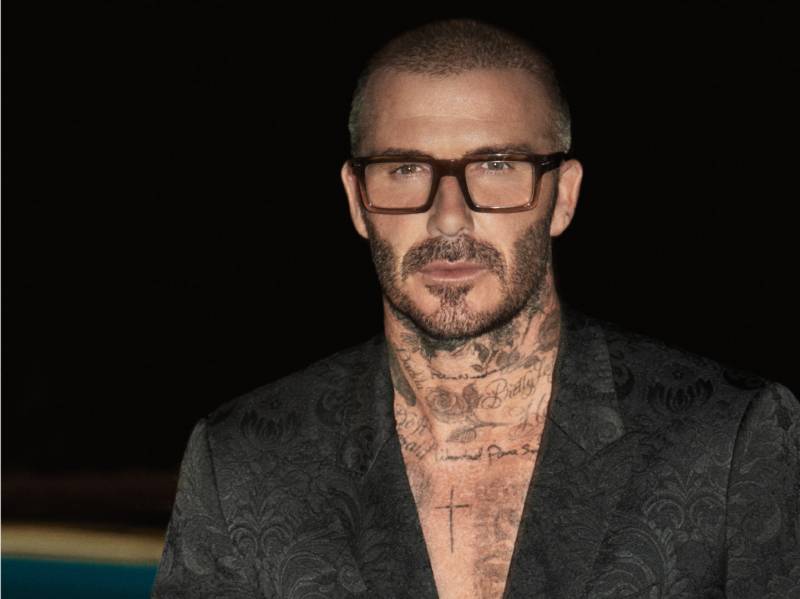 Monture de vue élégante et moderne, inspirée du style de David Beckham, disponible chez Atol Mon Opticien à Bordeaux Lac football Manchester United footballeur pro